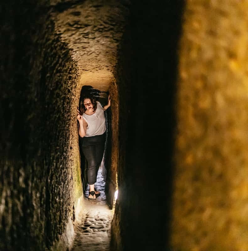 Naples: Spanish Quarters Underground Guided Tour